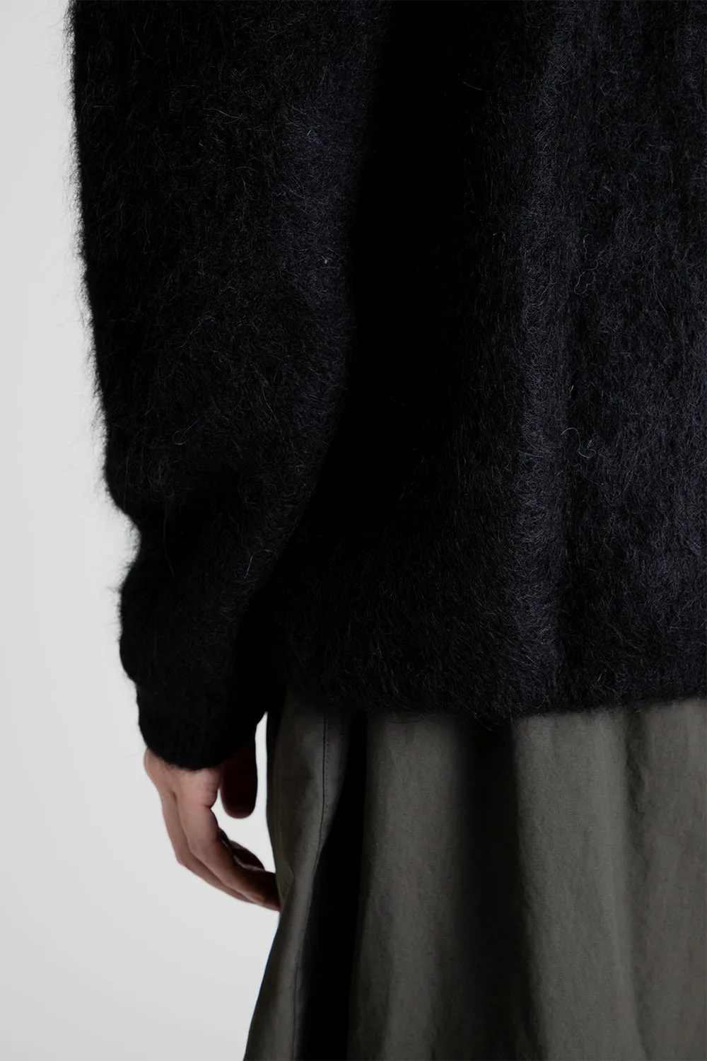 Alpaca Round Neck Pullover - Black
