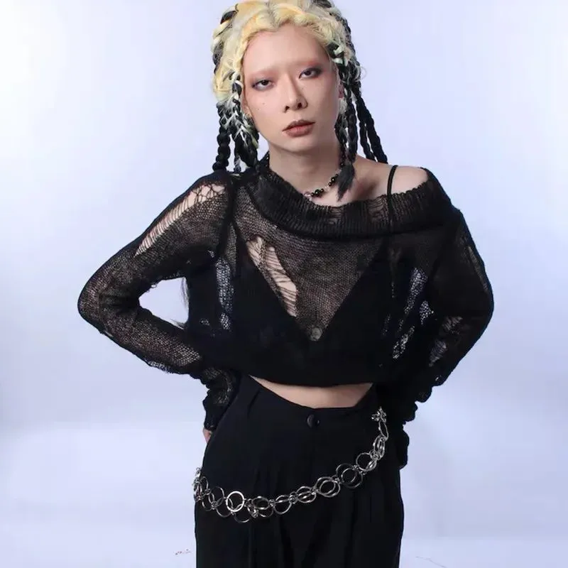 Distressed Pullover im Wasteland Punk Stil Ästhetisch