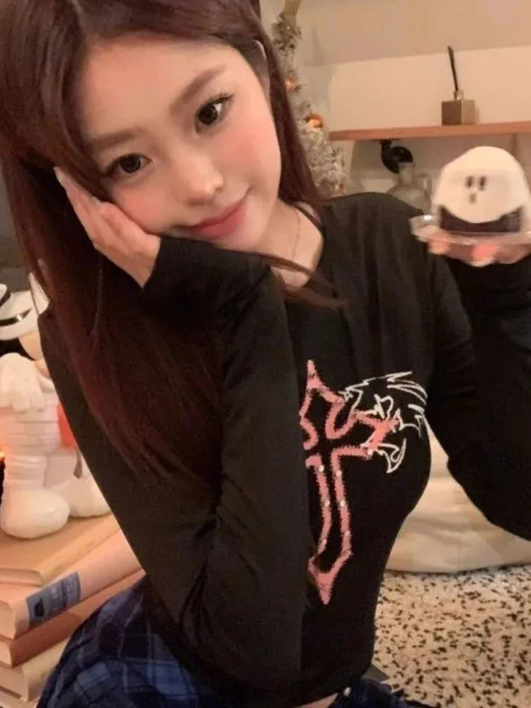 Gothic Slim-Fit Sweatshirt mit Kreuz-Print für Damen – Harajuku Y2K Style