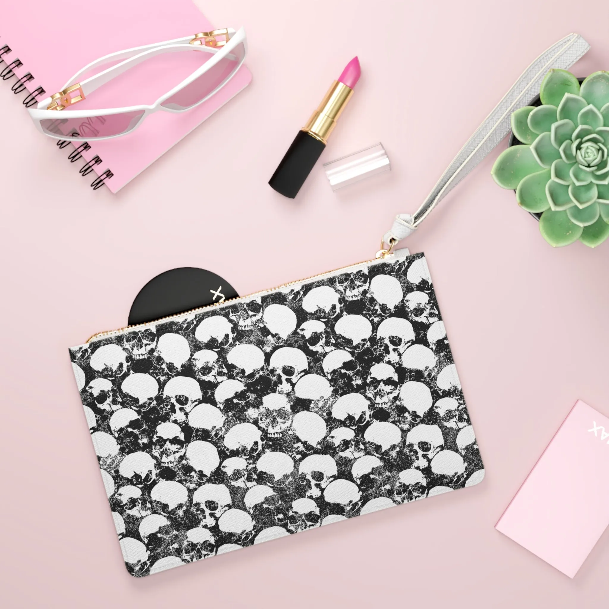 Grunge Skull Clutch Bag