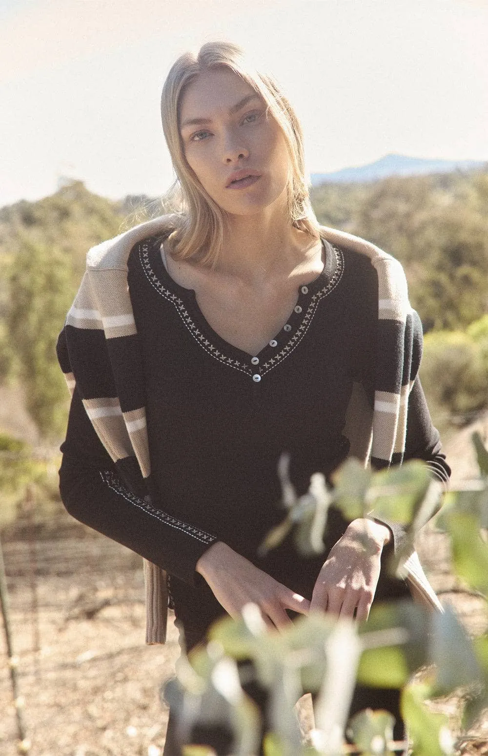 Lyla Henley Shirt | Black
